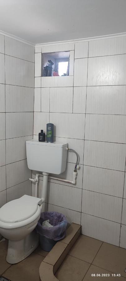 Stuffstock Hostel Суліна Екстер'єр фото